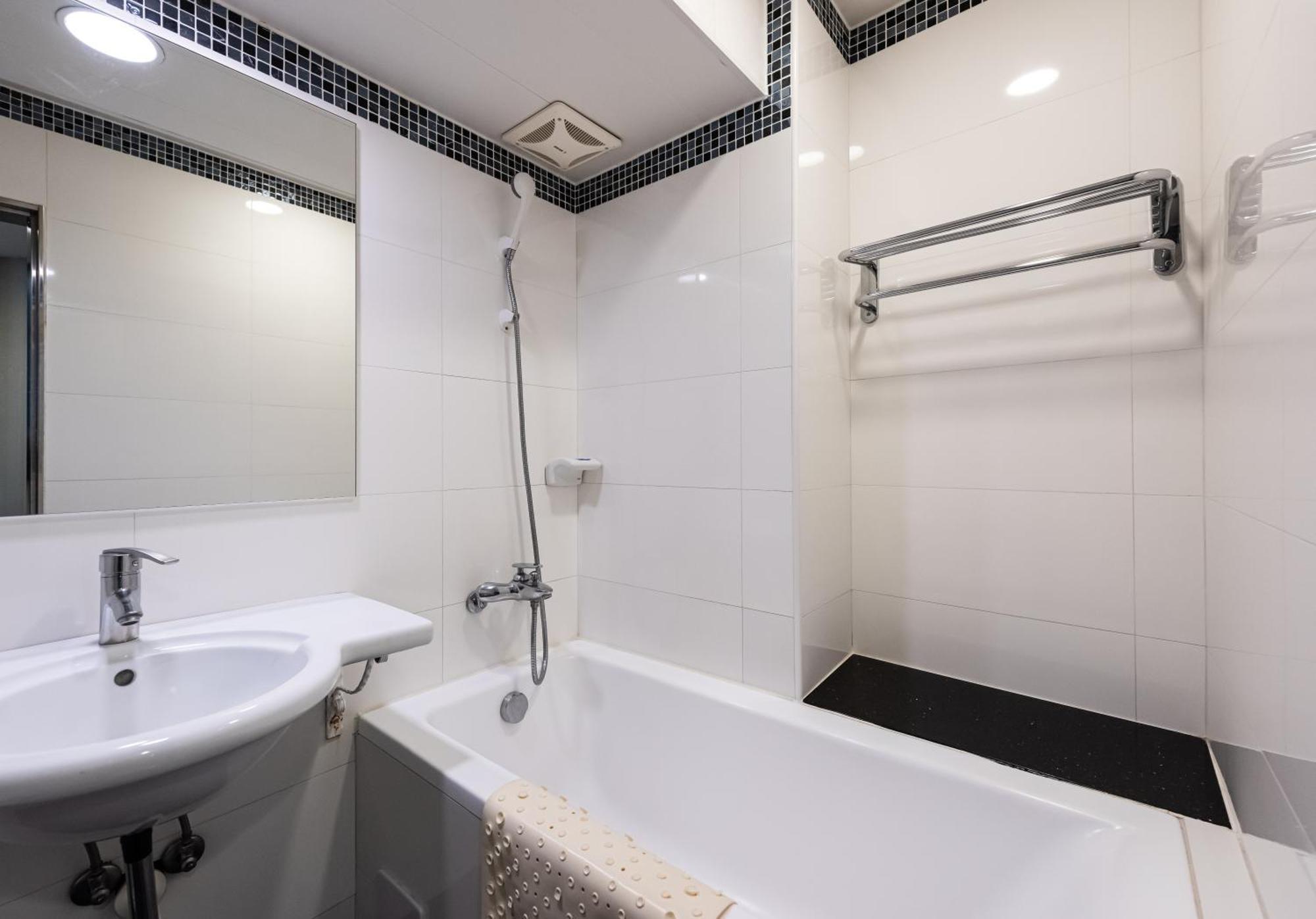 Hub Hotel - Zhongshan Branch Taipei Exterior foto